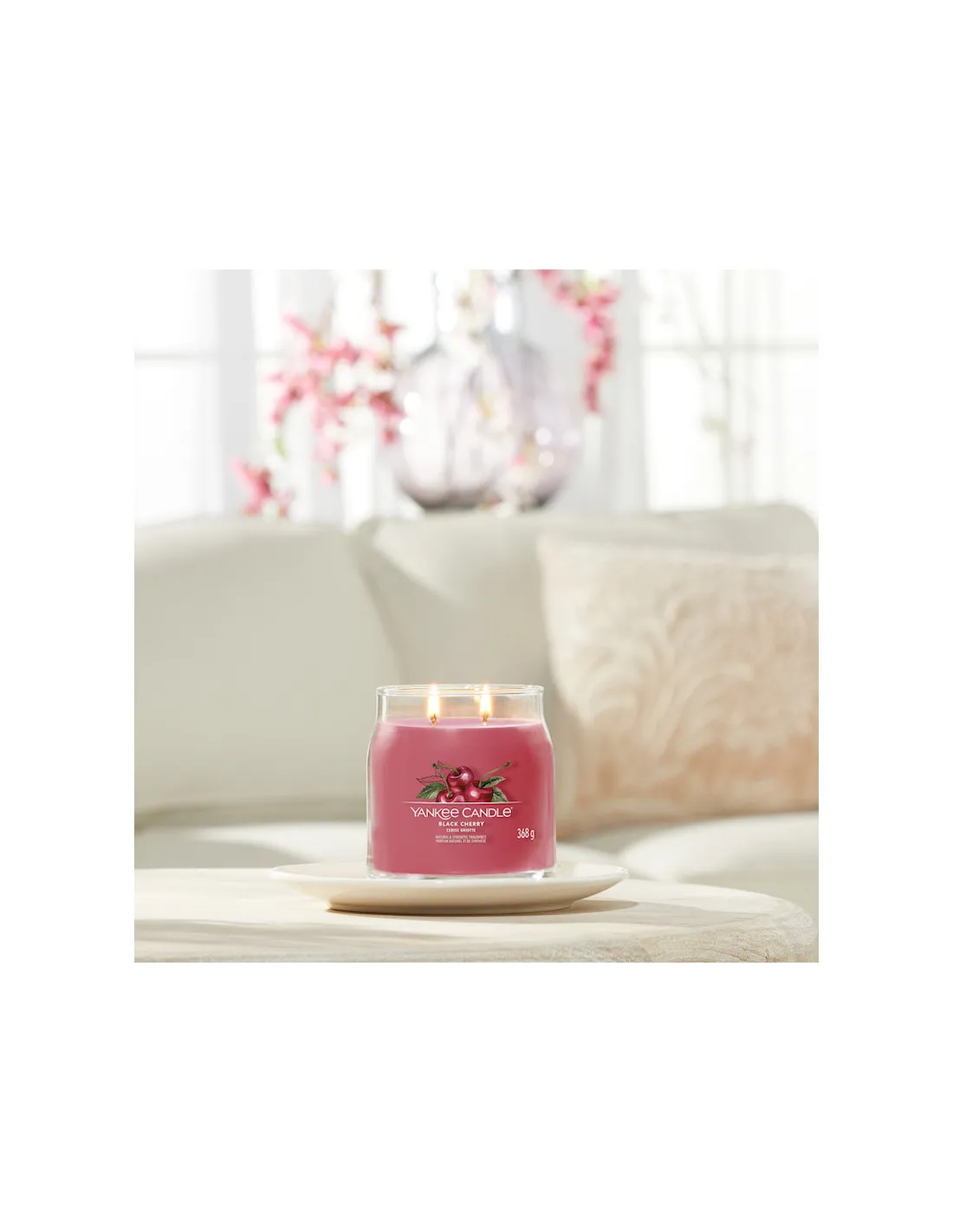Yankee Candle Black Cherry - Moyenne Bougie – Image 2