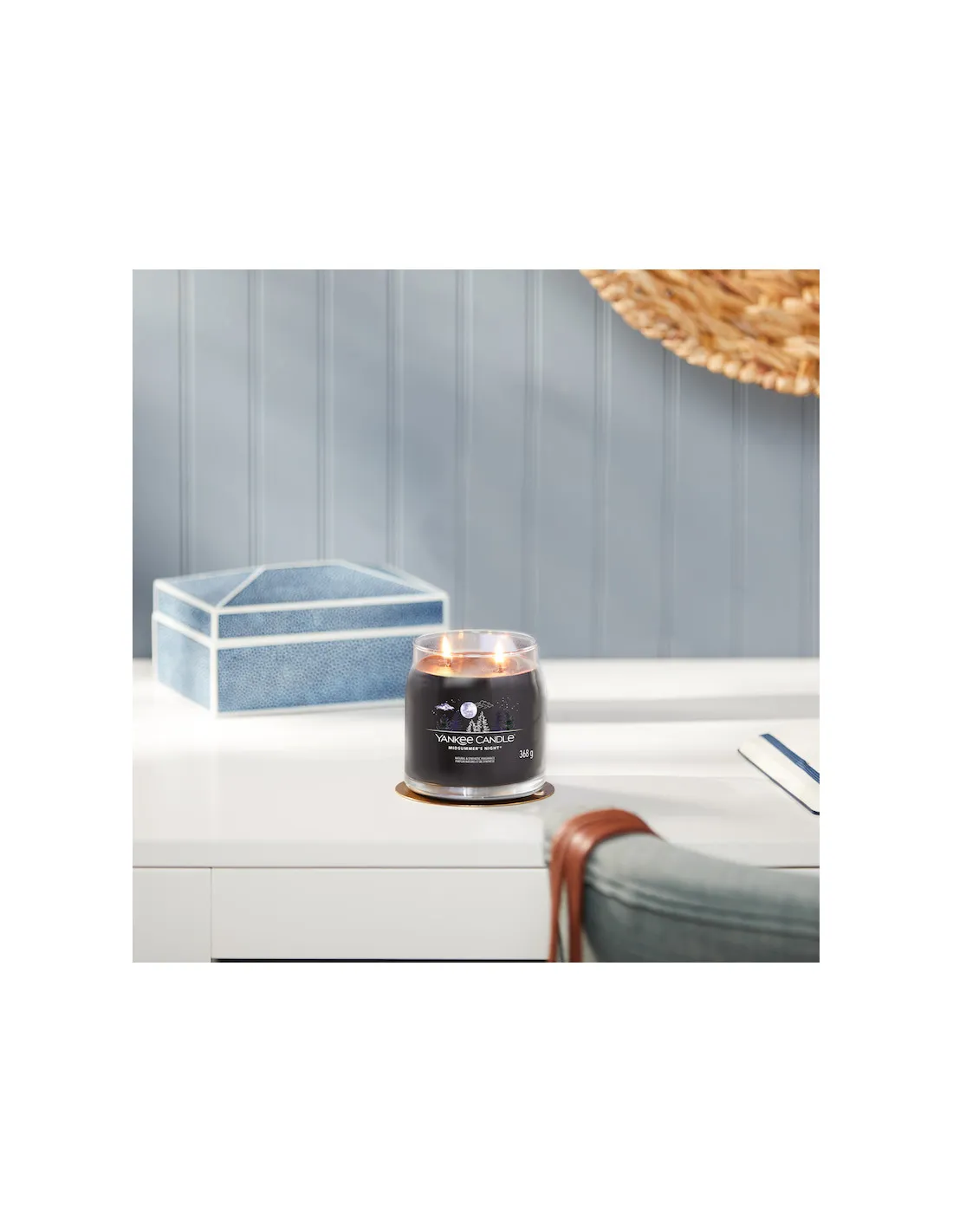 Yankee Candle MidSummer's Night - Moyenne Bougie – Image 4