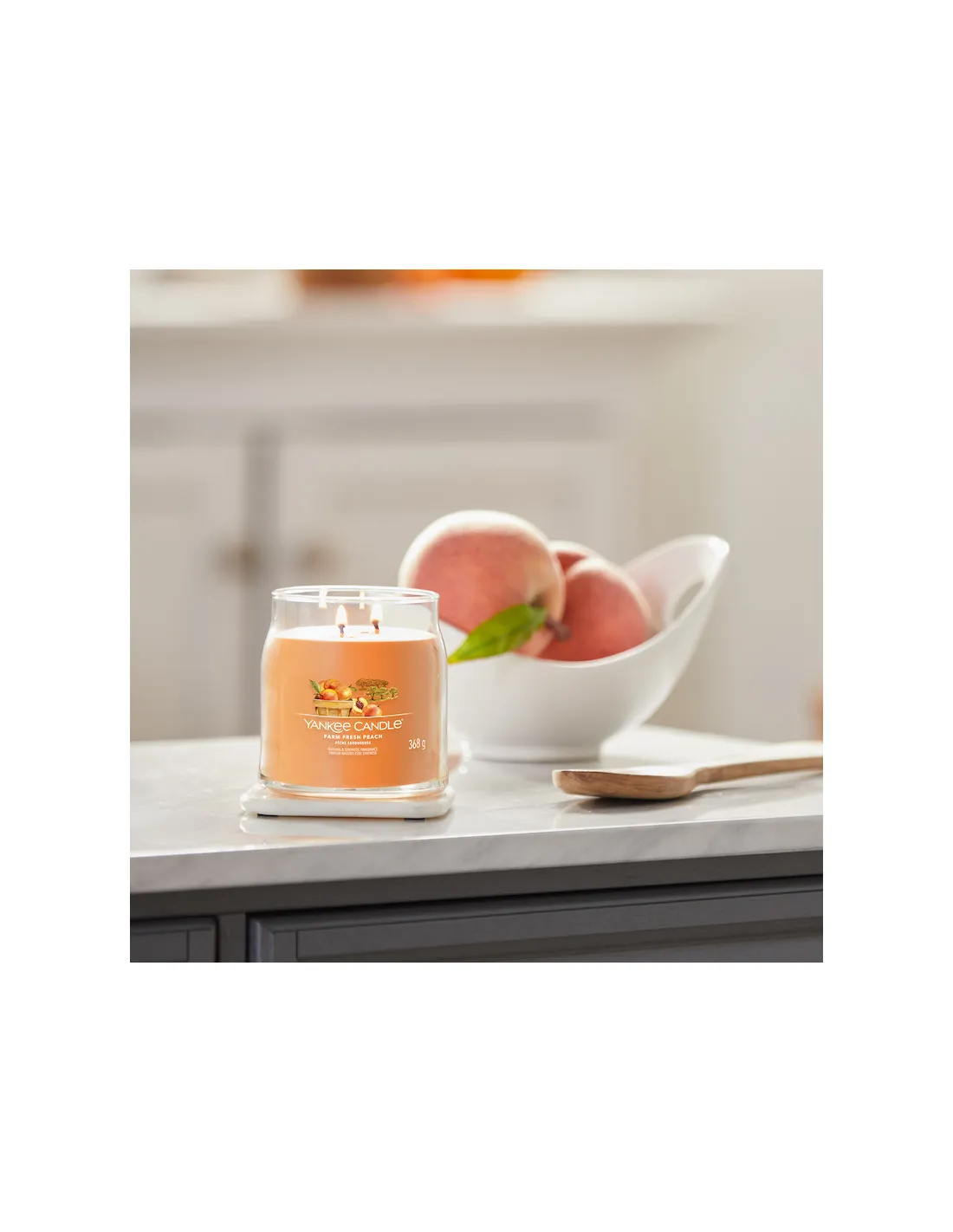 Yankee Candle Pêche Savoureuse - Moyenne Bougie – Image 2